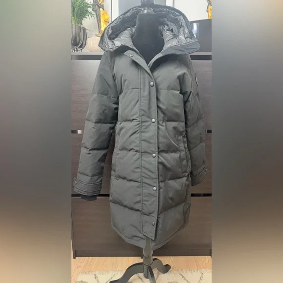 Canada Goose Shelburne Water Resistant 625 Fill Power Down Parka - Picture 4 of 16